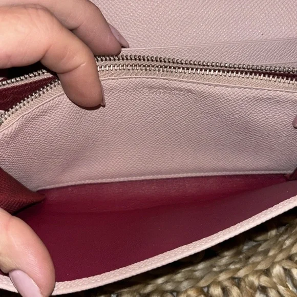 BVLGARIITALIAN BABY PINK PEBBLED CALF LEATHER WALLET Authentic